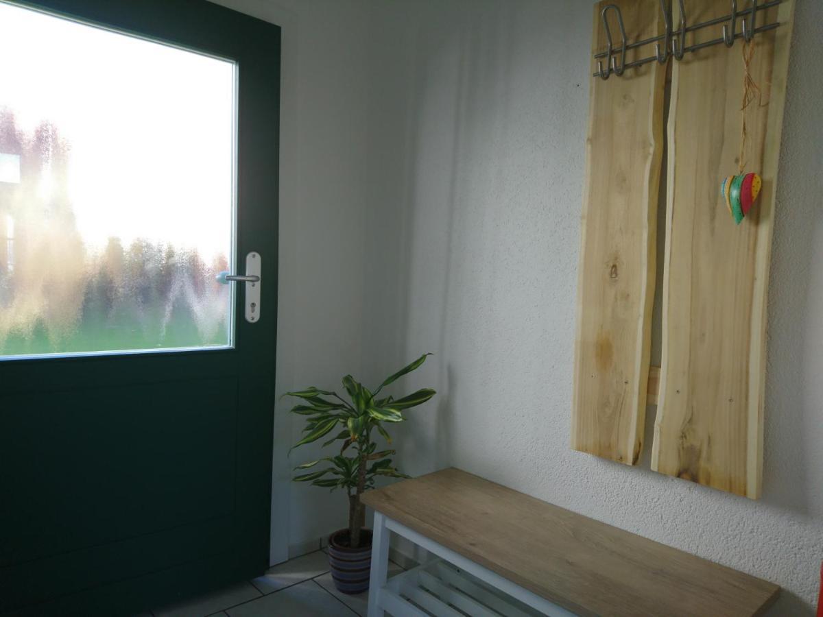 Ferienwohnung Weseraue Holzminden Buitenkant foto