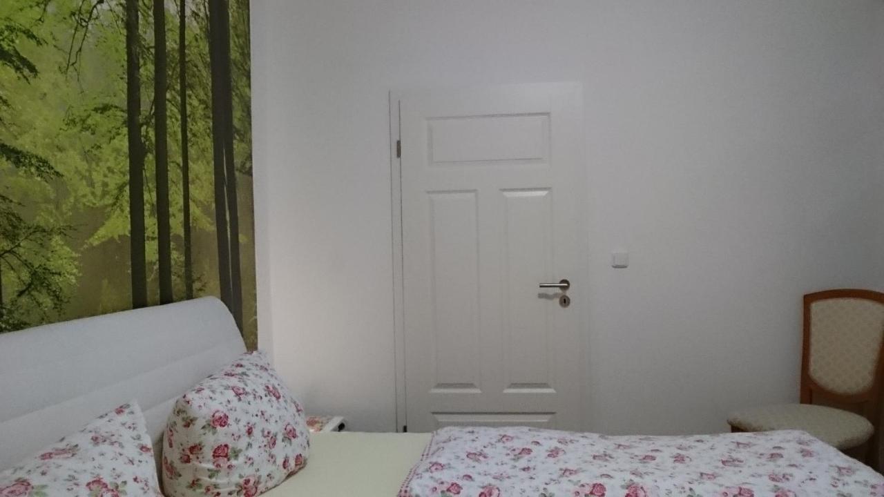 Ferienwohnung Weseraue Holzminden Buitenkant foto