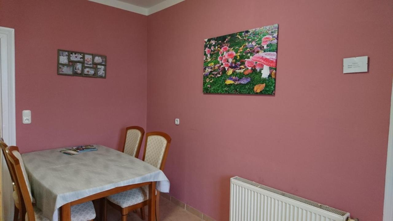 Ferienwohnung Weseraue Holzminden Buitenkant foto